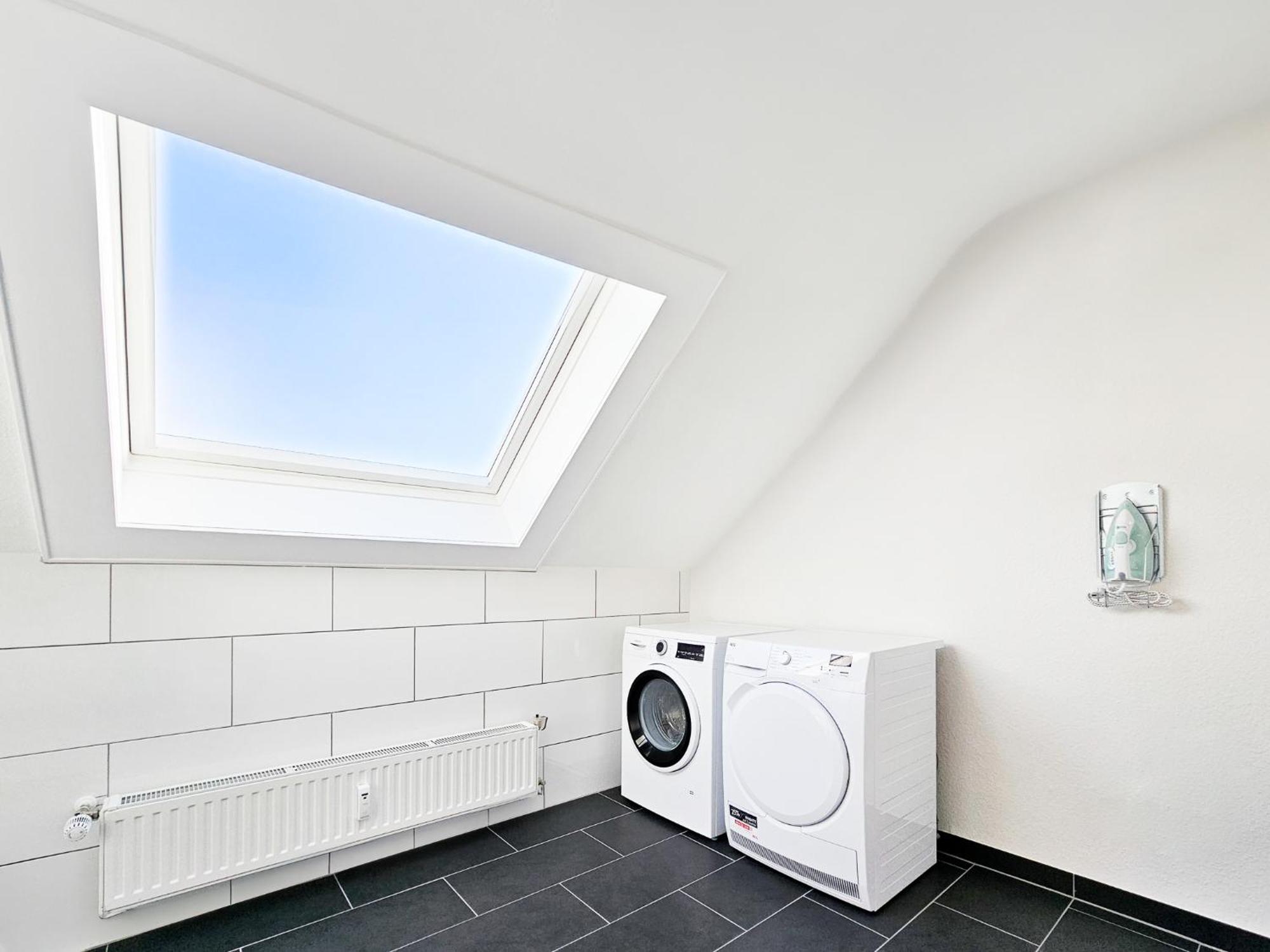Raj Living - Center With 5 - 10 Min Messe Dus Appartement