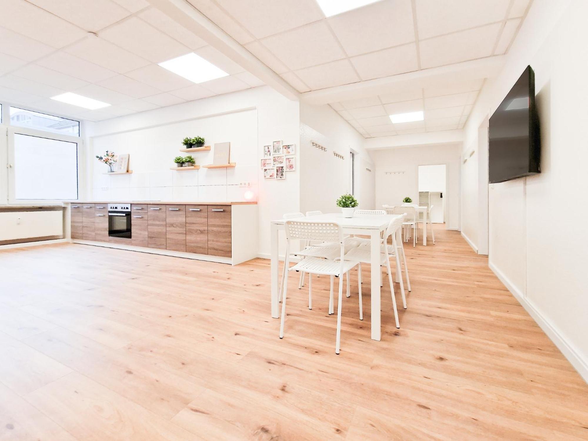 Raj Living - Center With 5 - 10 Min Messe Dus Appartement